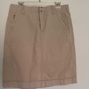 Eddie Bauer khaki skirt size 8 tall